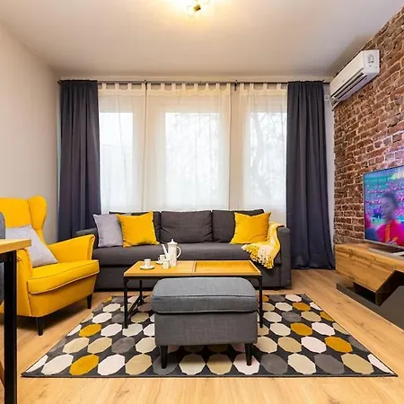 Private House In The Center Of Appartamento